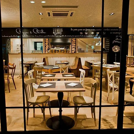 Royal Ramblas Otel