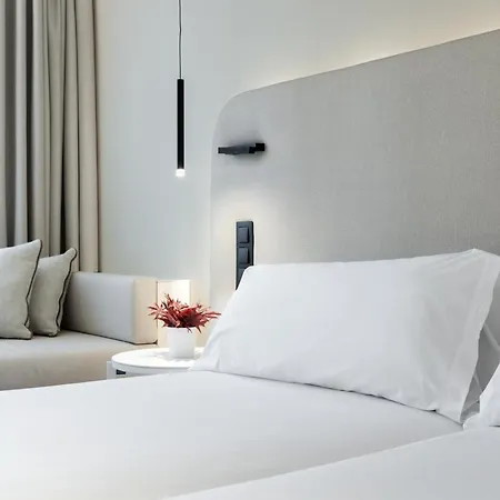 로열 람블라스 호텔 4*